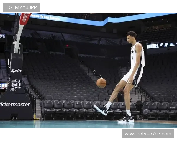 文班亚马脚踝扭伤缺阵一周,马刺内线告急 文班亚马脚踝扭伤缺阵一周,马刺内线告急