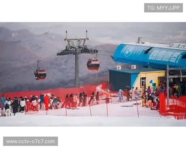 吉林冰雪假期政策实施,青少年免费滑冰场助推全民参与 吉林冰雪假期政策实施,青少年免费滑冰场助推全民参与