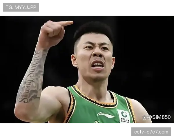 辽宁主场球迷横幅致敬张镇麟：三冠功勋回家跨年